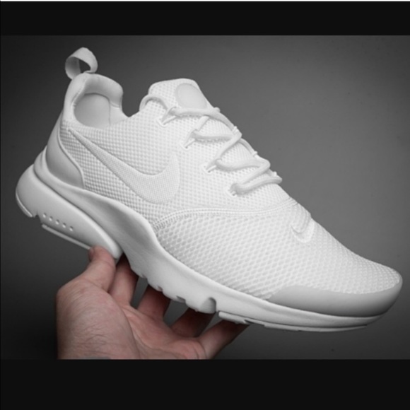 wmns presto fly nike